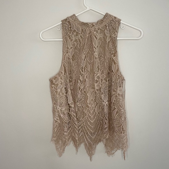 Light pink lace crop top - Picture 2 of 3